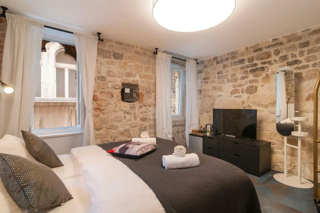 Luxury Rooms 7Heaven Palace Split Apartment